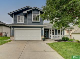 8405 Wyoming St, Omaha, NE 68122