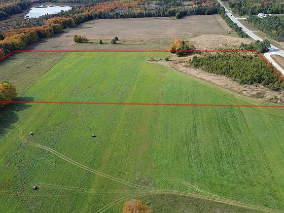 3rd image of W Pawley Rd