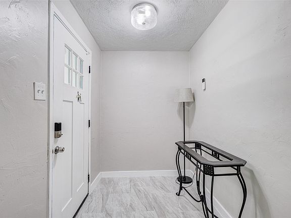 4th image of 4745 Melita Ave
