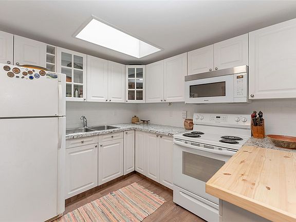 3rd image of 104 Horel Rd W #11