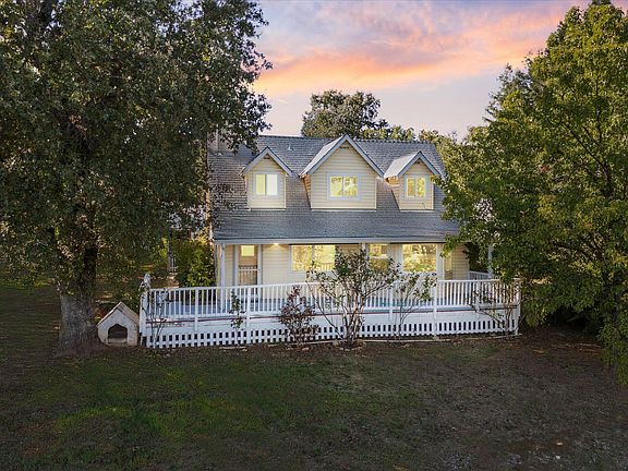 2nd image of 10241 Deschutes Rd