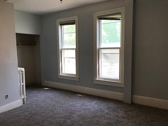 5th image of 731 4th St E APT 2