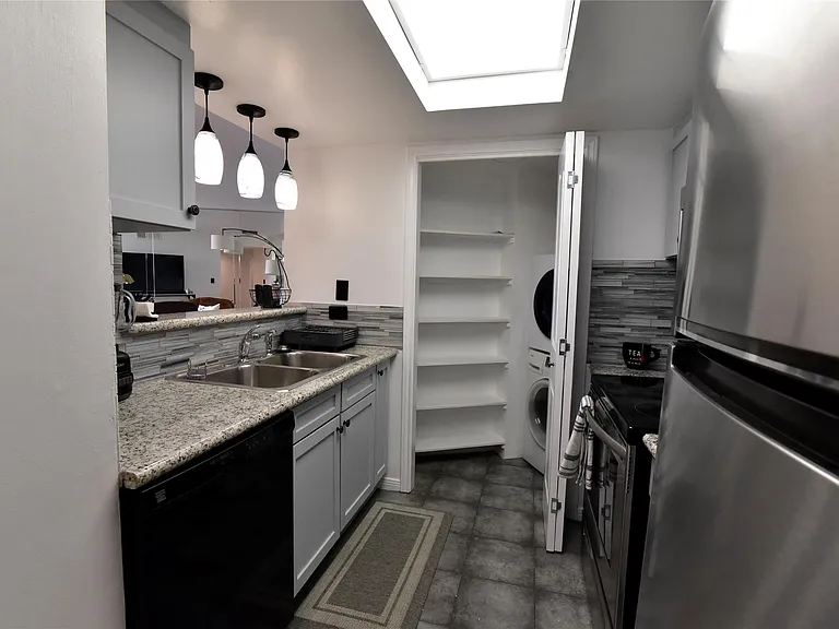 3525 Sage Rd #701 — Photo 8