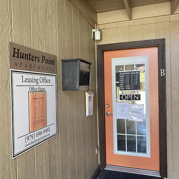 Hunters Point — Photo 50