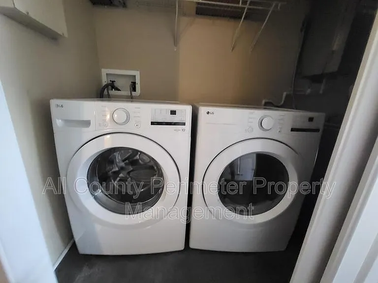 560 Dutch Valley Rd NE #2205 — Photo 9