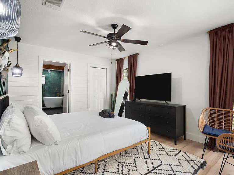 2523 County Road 3303 — Photo 13