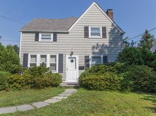 18 Edgewood Ave, Larchmont, NY 10538