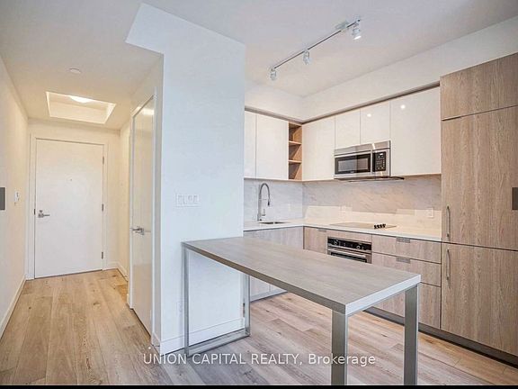 5th image of 50 Ordnance St #2108