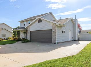 750 Leeward Ln, Oregon, WI 53575