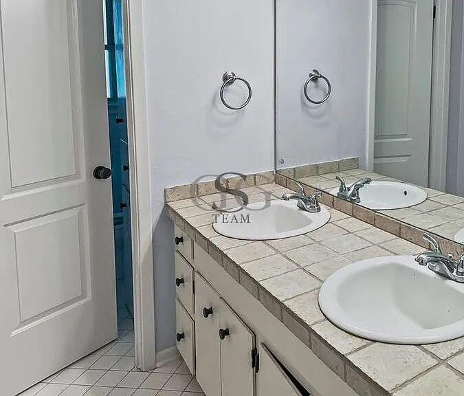 521 Paseo Canada St — Photo 5