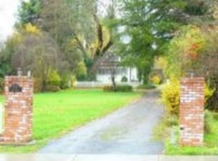 924 NE Savage St, Grants Pass, OR 97526