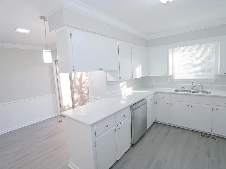 3801 Hill Rd #3 — Photo 9