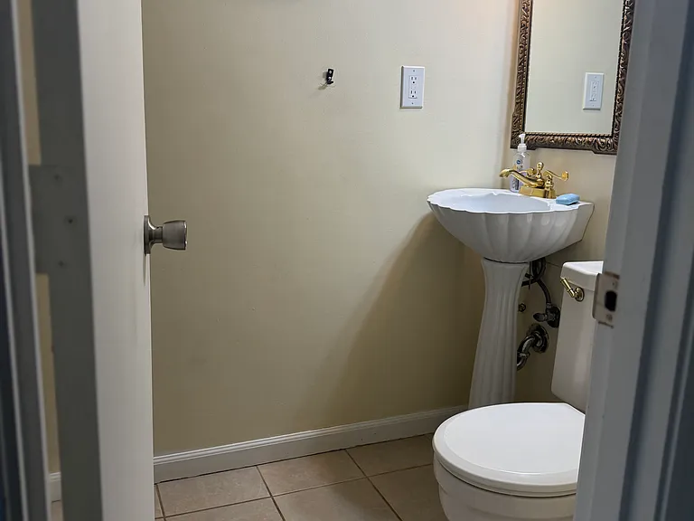 6704 Copperfield Rd — Photo 9