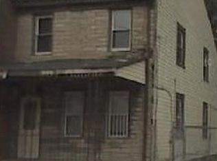 910 W 9th St, CHESTER, PA 19013