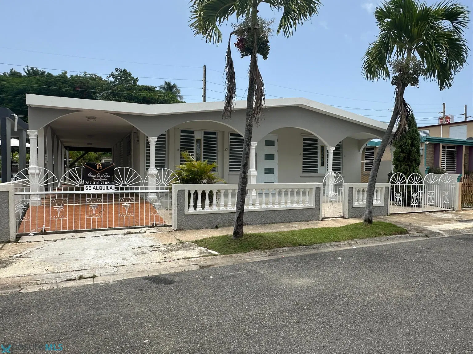 4 bed, 2.0 bath, 1800 sqft, $1,800 — Photo 2
