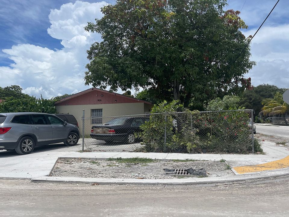 2nd image of 900 SE 2nd Ave