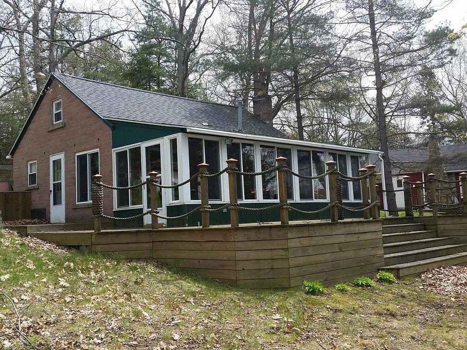 1st image of 10563 Lake Dr