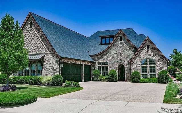 1st image of 2611 Waters Edge Dr