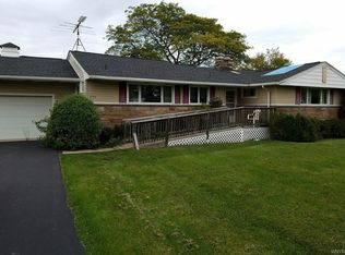 6553 Heather Dr, Lockport, NY 14094