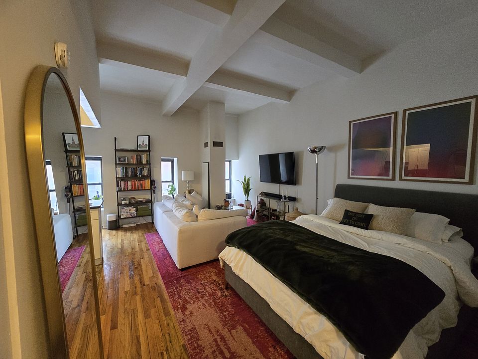 1st image of 160 Bleecker St #2DWEST