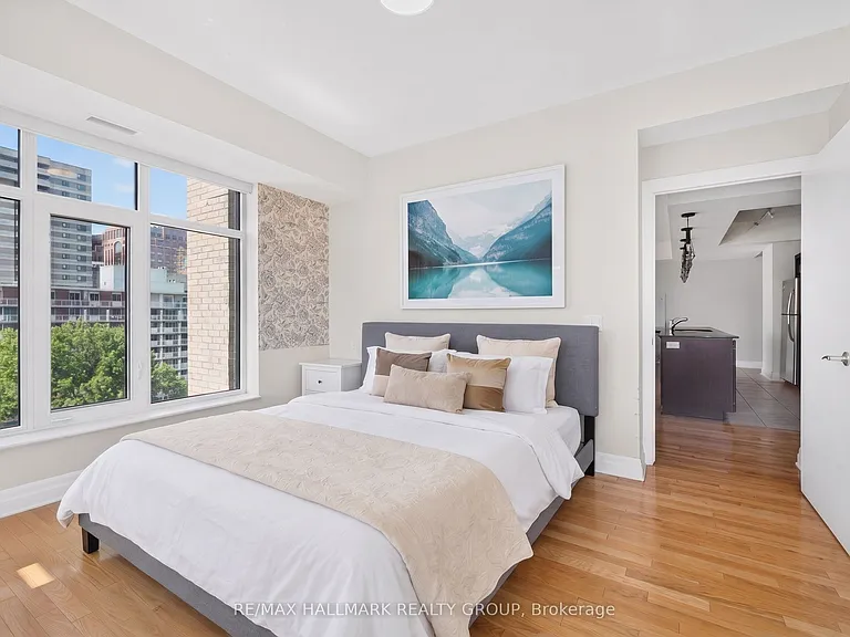 245 Kent St #909 — Photo 22