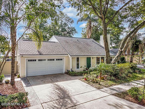 3rd image of 4753 MARSH HAMMOCK Drive W