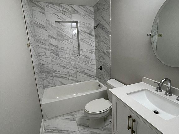 5th image of 10820 Ashford Dr