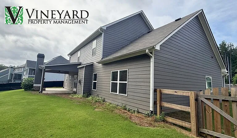 44 Sparkleberry Ln W — Photo 53