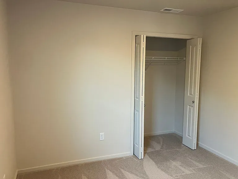 4962 Dilling Ave NE — Photo 20