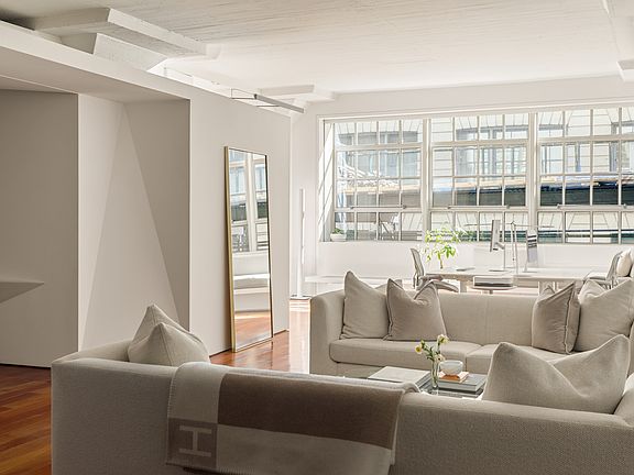 5th image of 25 N Moore St APT 2A