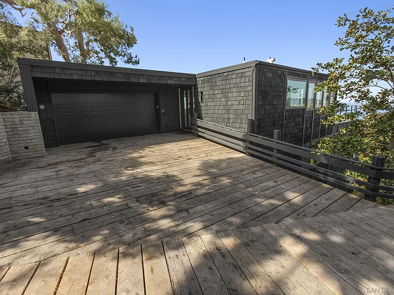 1846 Castellana Rd — Photo 29