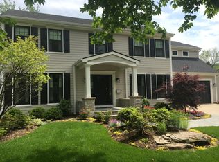 986 Waverly Rd, Glen Ellyn, IL 60137