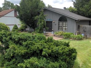 8216 Vaughn Mill Rd, Louisville, KY 40228