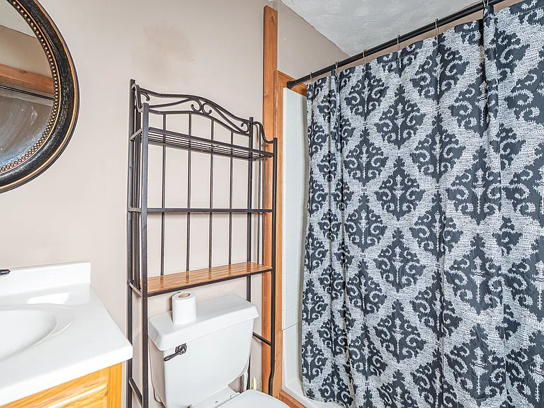 460 Lansing Edmond Rd — Photo 10