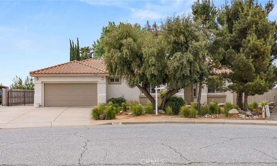 1st image of 4588 Winterberry Ct