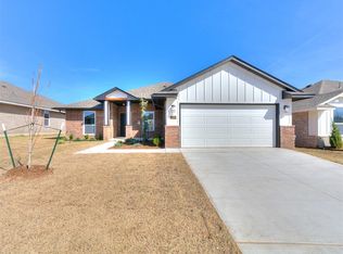 1100 Redwood Creek Dr, Yukon, OK 73099