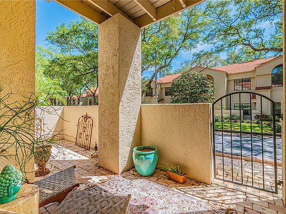 2nd image of 220 Los Prados Dr #220