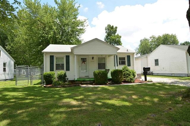 1st image of 3305 N 12th Ave