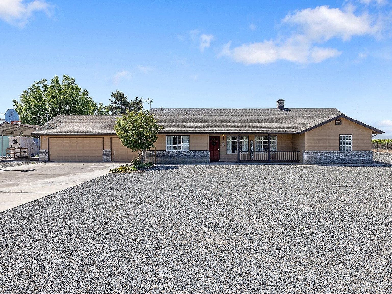 18577 Avenue 224, Lindsay, CA 93247 | Zillow