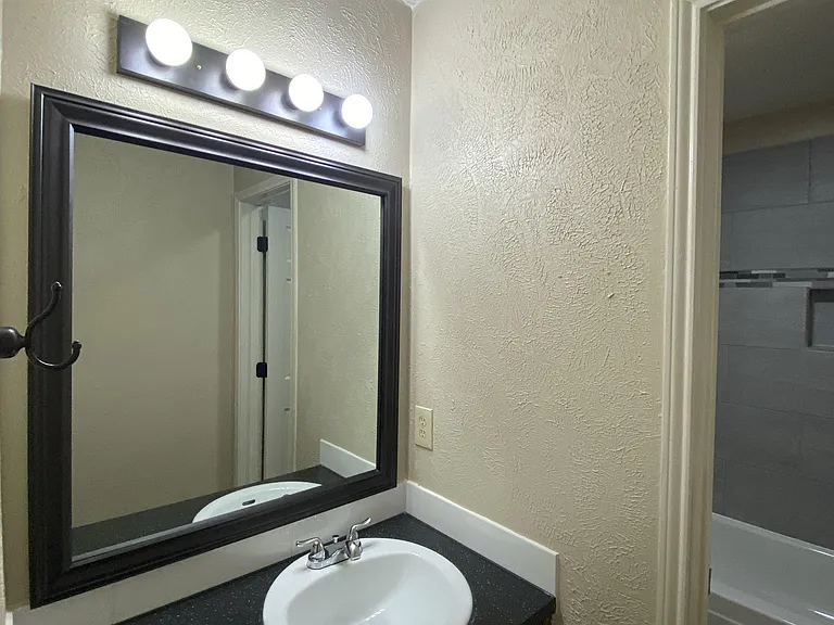 5520 Lewis Ct E — Photo 12