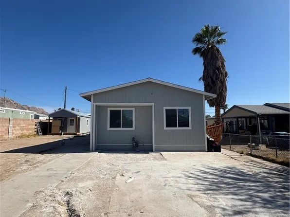 6273 Mount Rainier Ave, Sunrise Manor, NV 89156