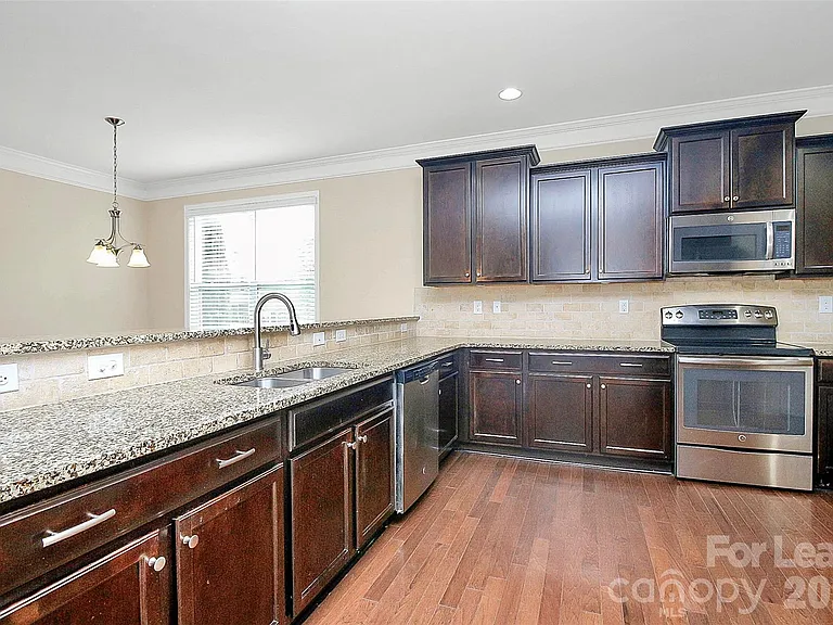 13523 Morgan Lee Ave — Photo 12
