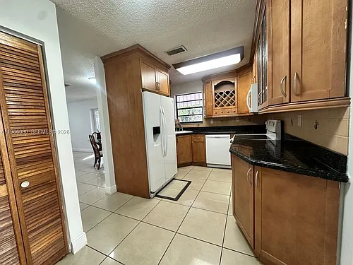 550 SW 115th Ave Photo 1
