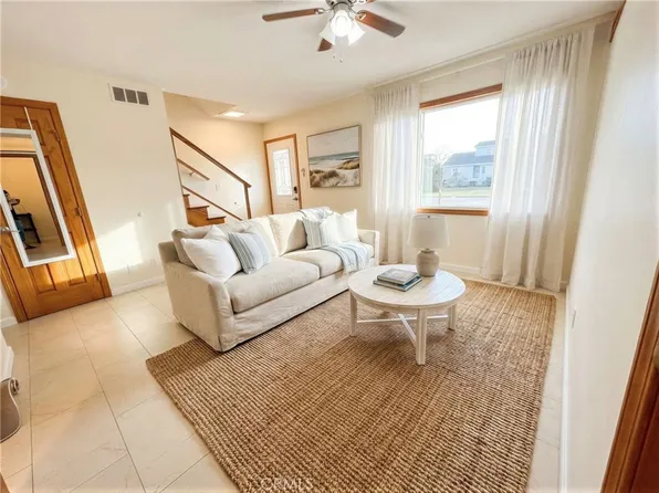 7672 Amazon Dr #3, Huntington Beach, CA 92647