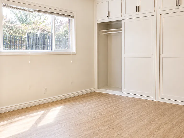 1845 Garfield Place — Photo 16