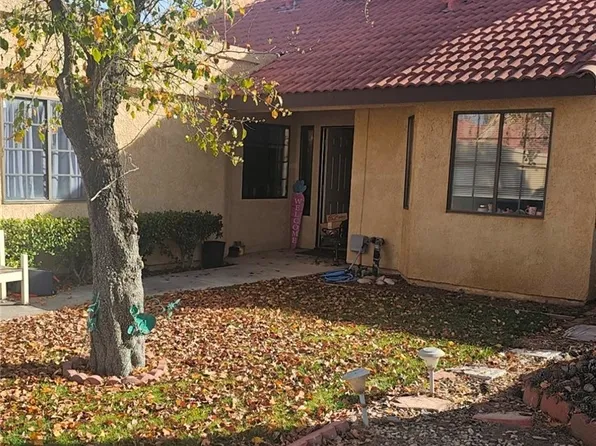 19045 Elm Dr, Apple Valley, CA 92308