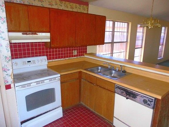 4th image of 3630 N Homestead Dr