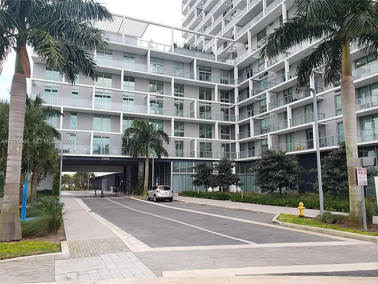 2000 Metropica Way #1607 — Photo 2