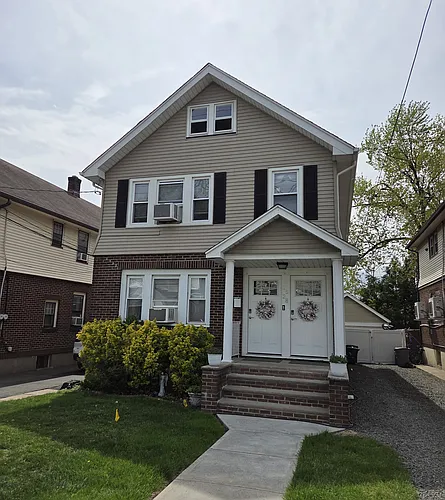 15-28 Parmelee Ave #2 Photo 1