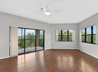 195 Vintage Cir APT E304, Naples, FL 34119